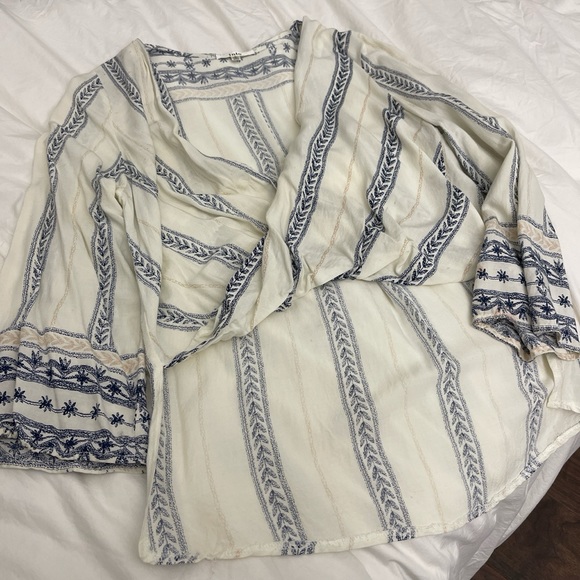 LF Floral Flowy Open Long-Sleeve Top - Picture 4 of 6